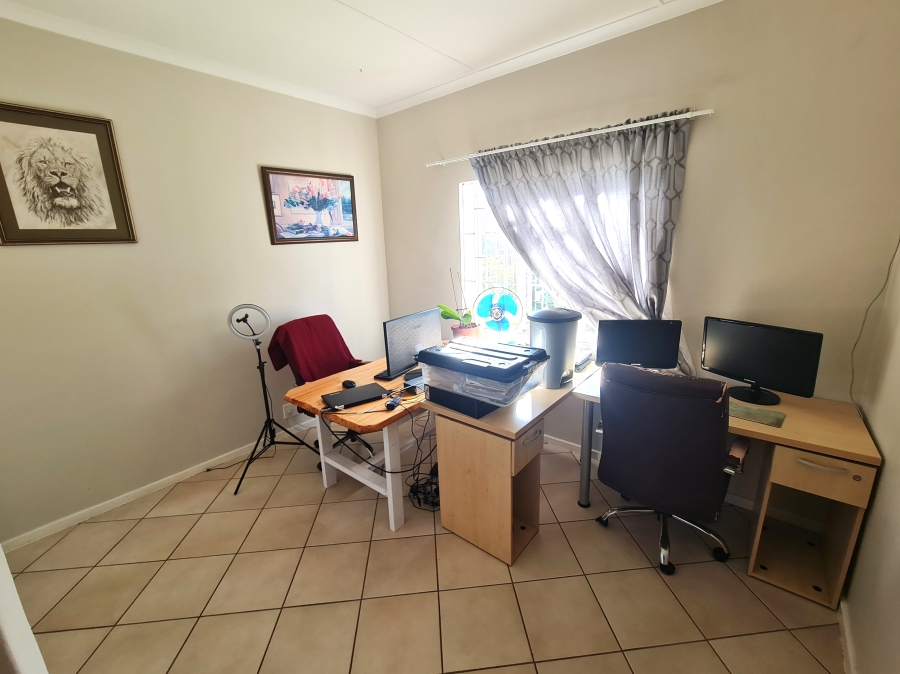 3 Bedroom Property for Sale in Aston Bay Eastern Cape